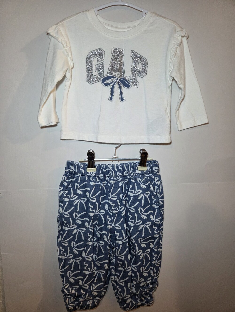babyGAP White Long Sleeve Top with Blue Bow & Matching Parachute Pants 6-12m